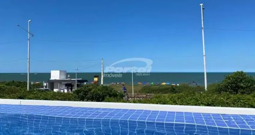 Apartamento com 3 dormitórios, sendo 1 suíte e 02 vagas de garagem a 50 metros do mar no bairro Itacolomi em Balneário Piçarras/SC