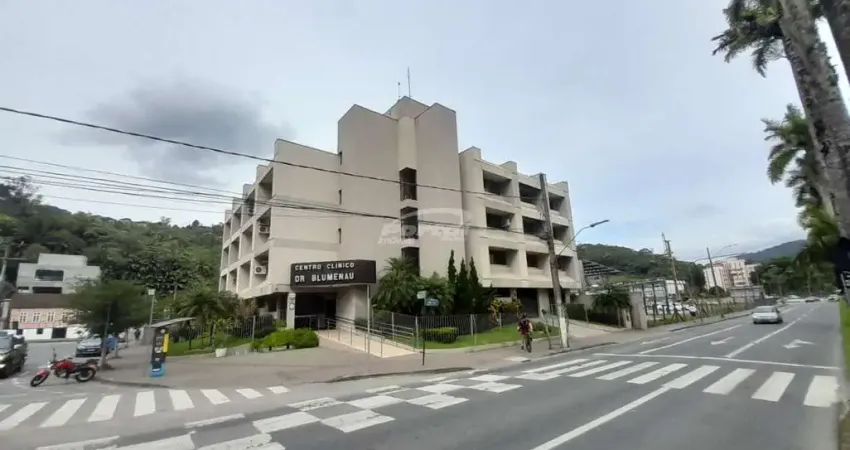 Sala comercial disponível para locação no bairro centro, em blumenau/sc.