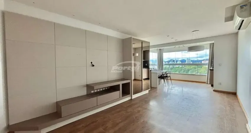 Apartamento no bairro velha. o imóvel possui 92m² distribuídos em 2 quartos, sendo 1 suíte, ambientes integrados e 2 vagas de garagem.