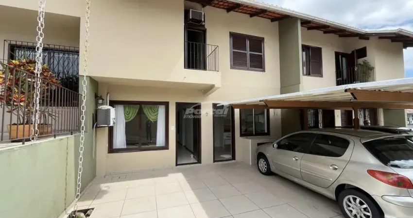 Casa 3 dormitórios( 1 suítes) disponível para locação no bairro velha blumenau