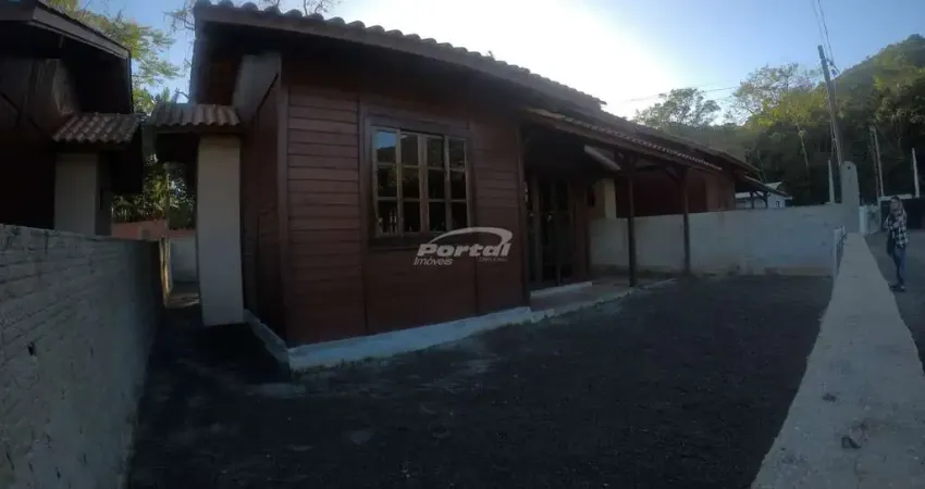 Casa com 2 quartos no bairro da armação do itapocorói em penha/sc (cód. 14192)