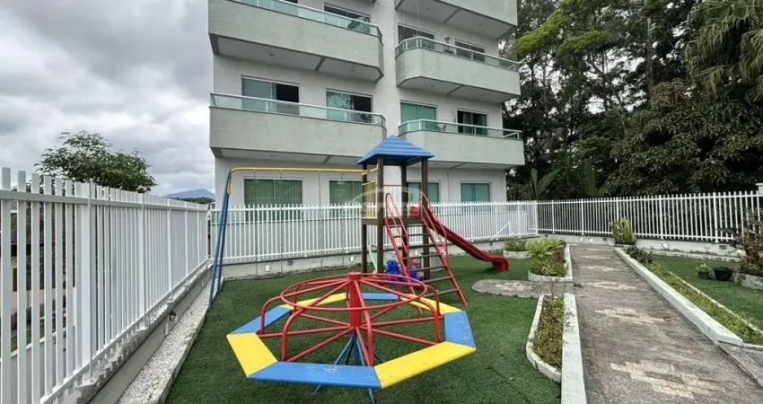 Imóvel com aproximadamente 75m², contendo 02 dormitórios com sacada, ampla sala de estar, cozinha e sala de jantar conjugadas, banheiro social, área de serviço com sacada e 01 vaga de garagem coberta.