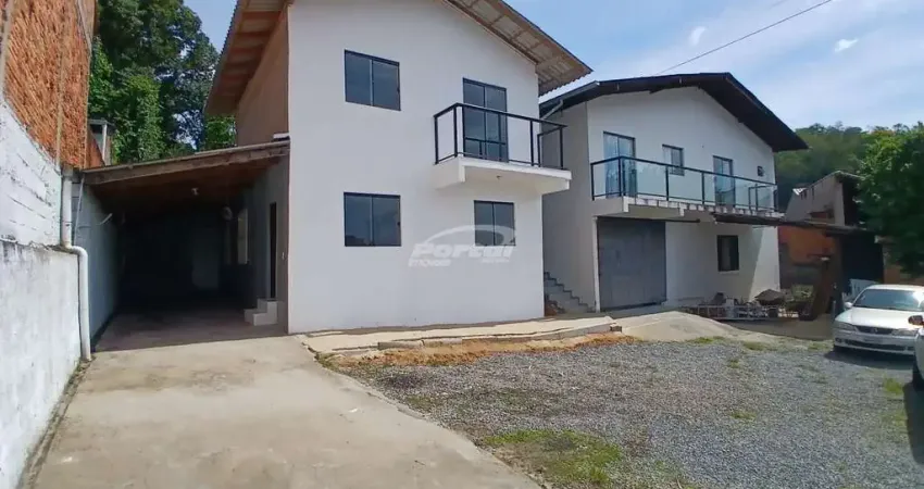 Casa três dormitórios disponível para locação no bairro passo manso em blumenau.