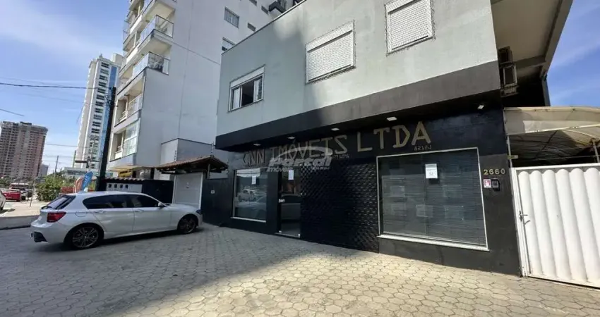 Loja térrea comercial disponível para locação no bairro itacolomi, em balneário piçarras/sc. (cód. 22512)
