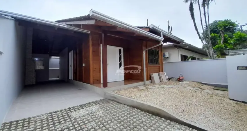 Casa mista disponível para locação no bairro ponta aguda – blumenau/sc.