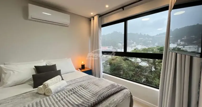 Apartamento tipo loft, novo mobiliado, disponível para locação bairro centro em blumenau!