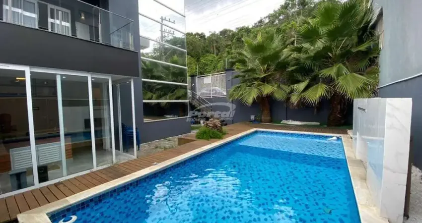 Casa com piscina disponível para locação em Itajuba, Barra Velha/SC (Cod. 22901)