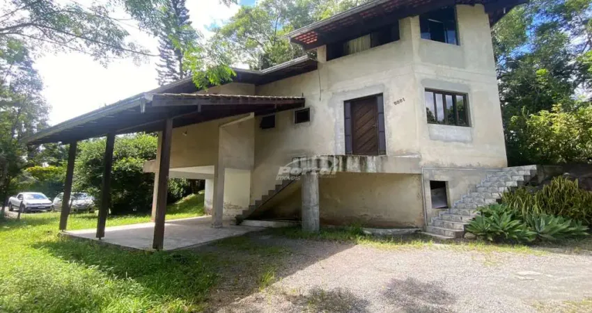 Casa disponível para locação no bairro Salto Weissbach, em Blumenau.