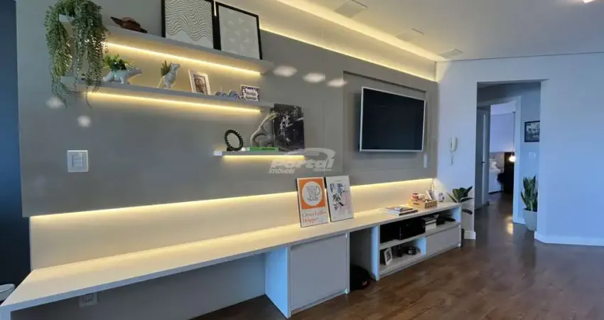 Belissímo apartamento de 2 dormitórios 1 suite, porteira fechada com mobília no Bairro Velha em Blumenau!