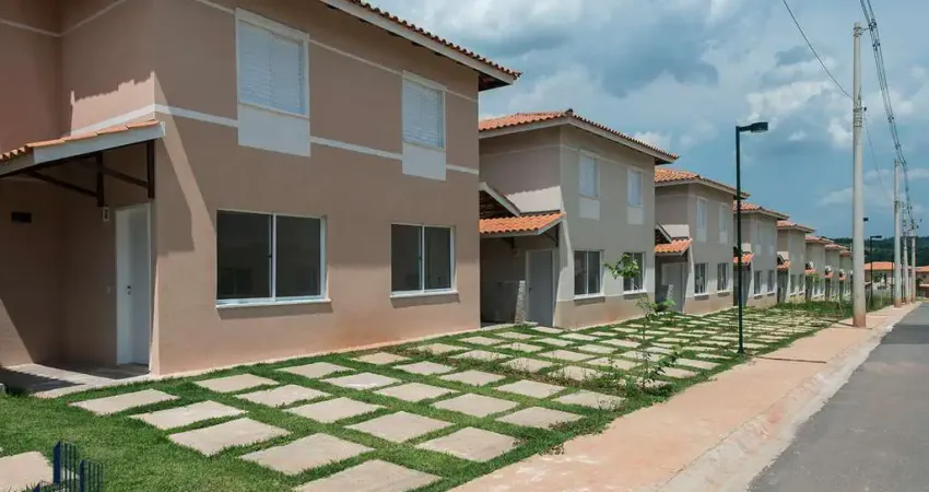 Condomínio Bosques Da Vila - Casa à venda em Cotia/SP no Jardim Petrópolis no Condomínio Bosques da Vila 100m²