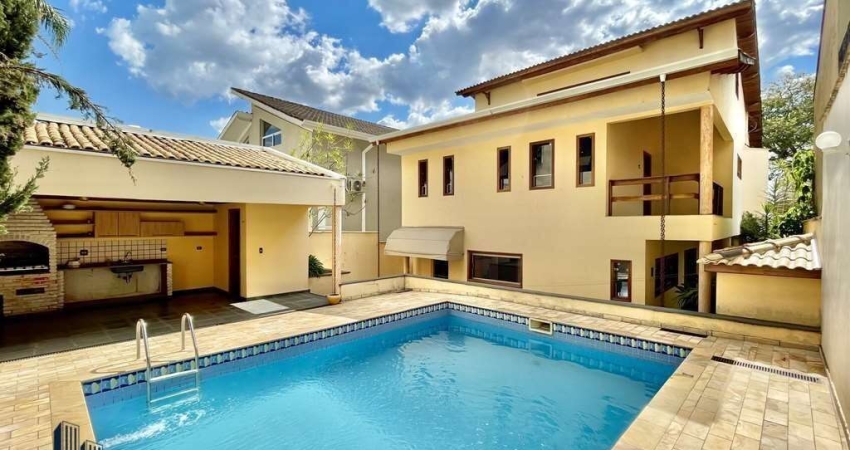 CONDOMÍNIO SÃO PAULO II - Casa Alto Padrão no Condomínio São Paulo II - Sobrado 3 dorms/1ste. Piscina, churrasqueira, lareira!