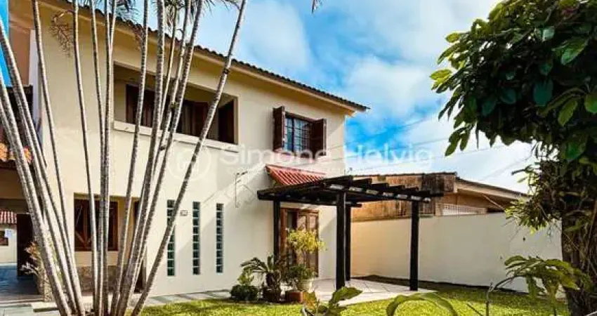 Casa com 4 quartos à venda na Rua Professor Manoel Barbosa, 223, Centro, Guaíba