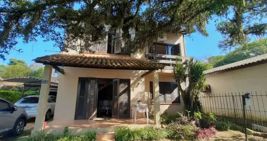 Casa com 4 quartos à venda na Rua Oswaldo Poeta, 34, Centro, Guaíba