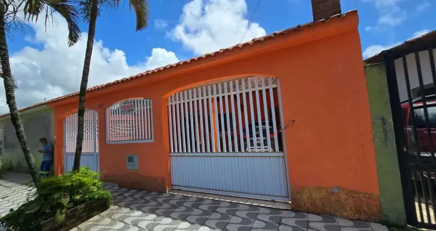 Casa com 6 dorms, Caiçara, Praia Grande - R$ 750 mil, Cod: 3161