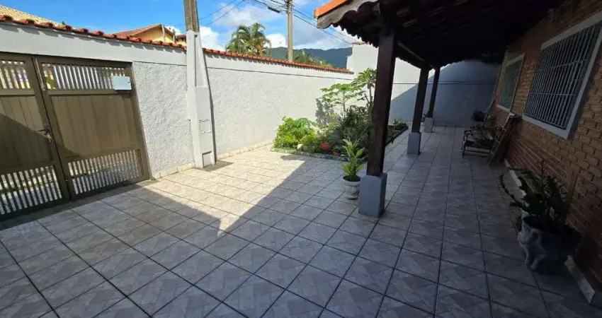 Casa com 3 quartos, Flórida, Praia Grande - R$ 1 mi, Cod: 3306