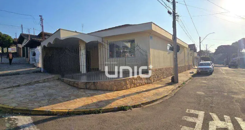 Casa à venda com 3 dormitórios no Bairro Jardim Monumento