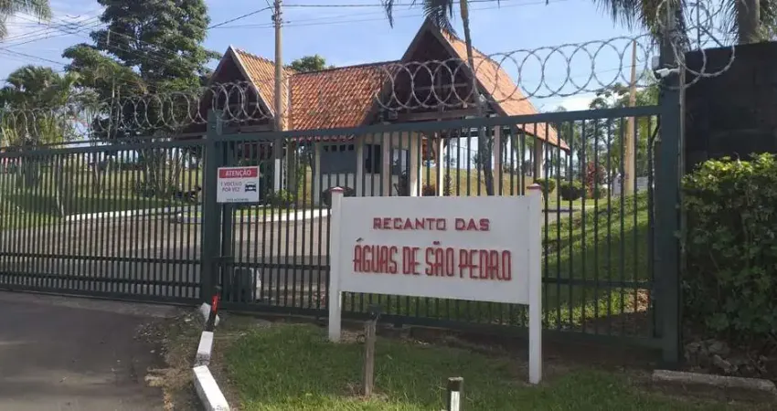 Terreno à venda no condomínio recanto das águas em são pedro/sp