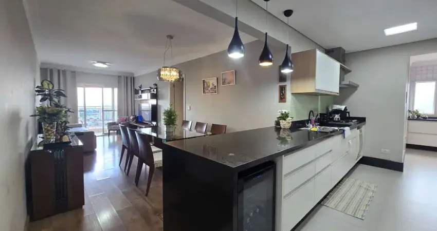 Apartamento à venda no Edifício Polaris, localizado no bairro Vila Monteiro em Piracicaba/SP.