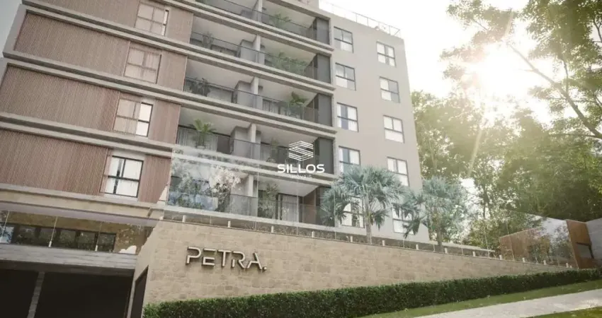 Apartamento decorado com 3 quartos à venda no Cristo Rei em Curitiba