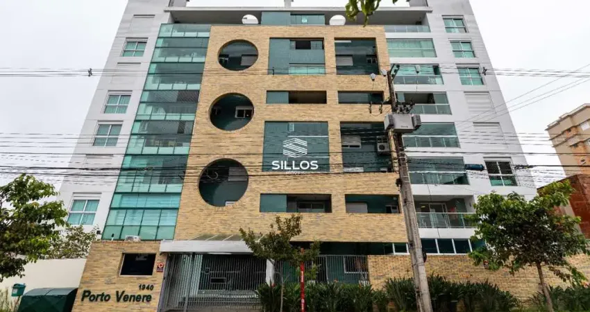 Apartamento semimobiliado com 2 quartos para alugar no Alto da XV em Curitiba