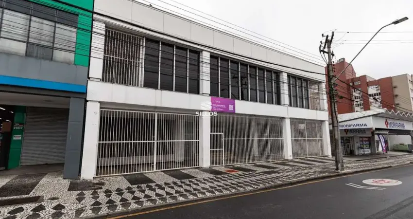 Loja comercial com 1.000 m² de área construída no água verde em curitiba