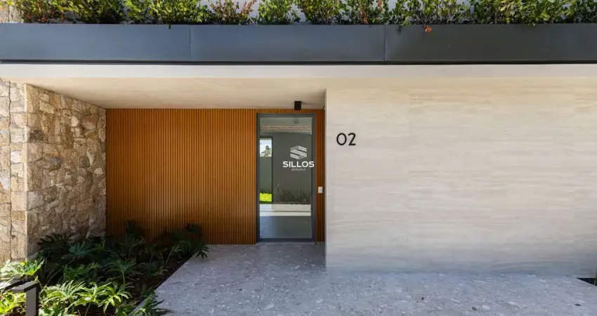 Sobrado à venda em condominio com 3 quartos em Santa Felicidade, Curitiba.