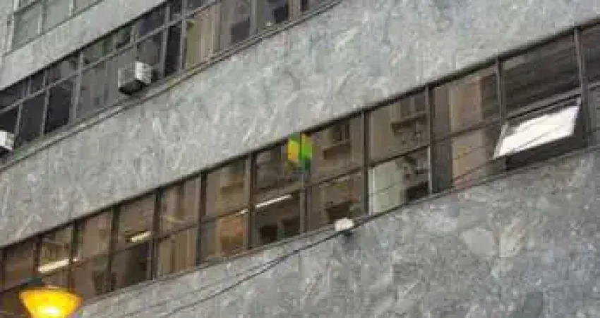 Sala com 195,95 m2 ( andar inteiro ) na rua uruguai bairro centro histórico