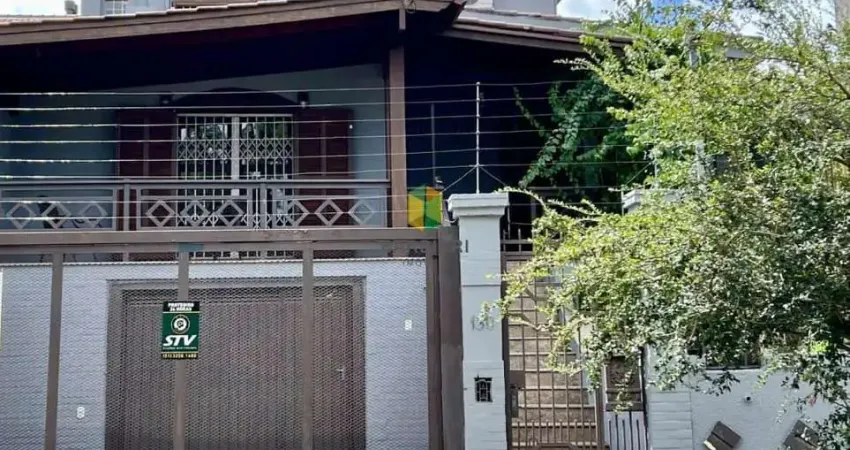 Casa com 3 quartos, 1 suíte,  4 banheiros e 3 vagas de garagem, 260 m²