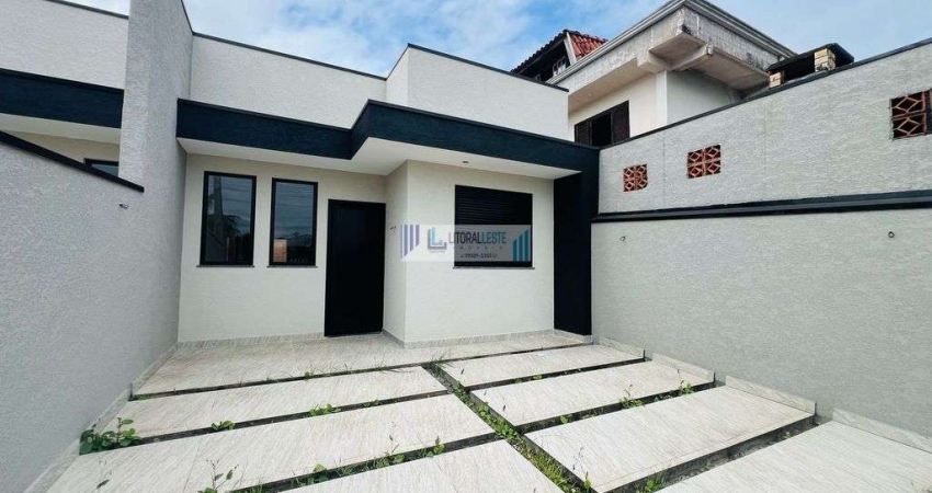 Residência com excelente acabamento - 3 dormitórios sendo uma suíte/Piscina.