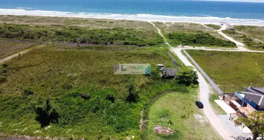 Terreno a venda na quadra do mar - Com escritura e registro de imóveis.