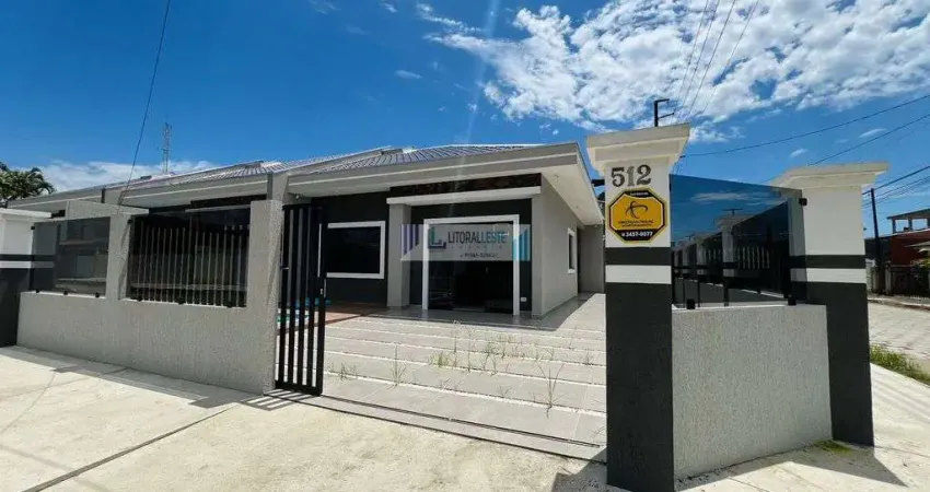 LINDA E ACONCHEGANTE RESIDÊNCIA  DE ESQUINA A VENDA- COM PISCNA E CHURRASQUEIRA.