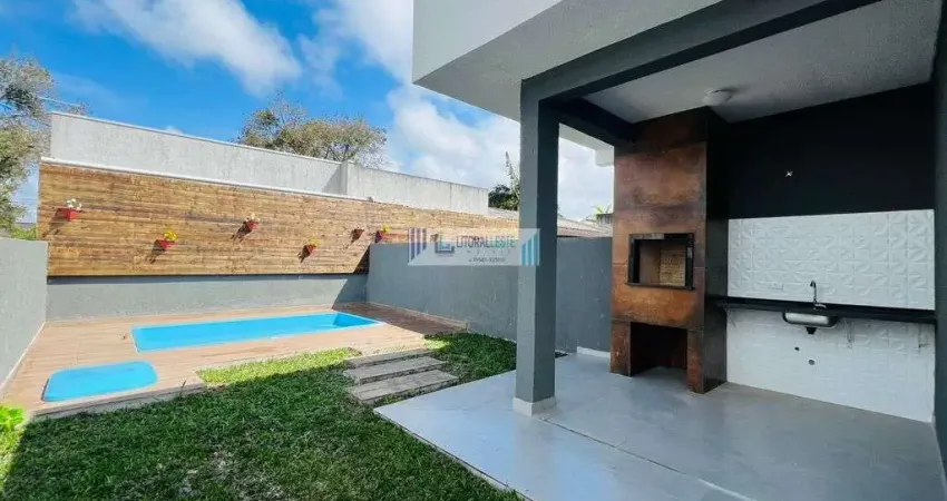 Residência nova com amplo quintal - 3 dormitórios sendo uma suíte.