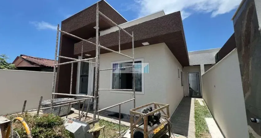 Residência com excelente acabamento - 3 dormitórios sendo uma suíte e quintal.