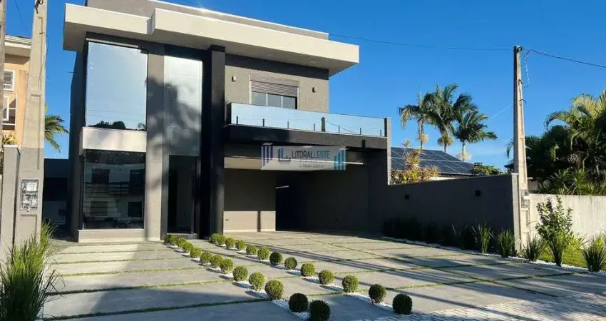 BELEZA, REQUINTE E QUALIDADE NO BALNEÁRIO ATAMI - SOBRADO COM 4 SUÍTES E PICINA.
