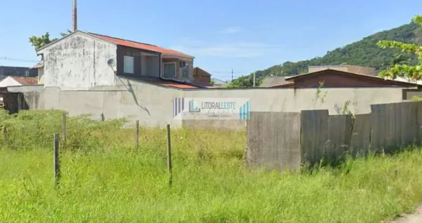 Excelente terreno -Bom Retiro Matinhos- medindo 331m², Escriturado e registrado.