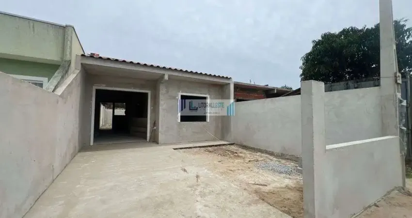 Residência em alvenaria - toda em laje - averbada - contendo 2 dormitórios.