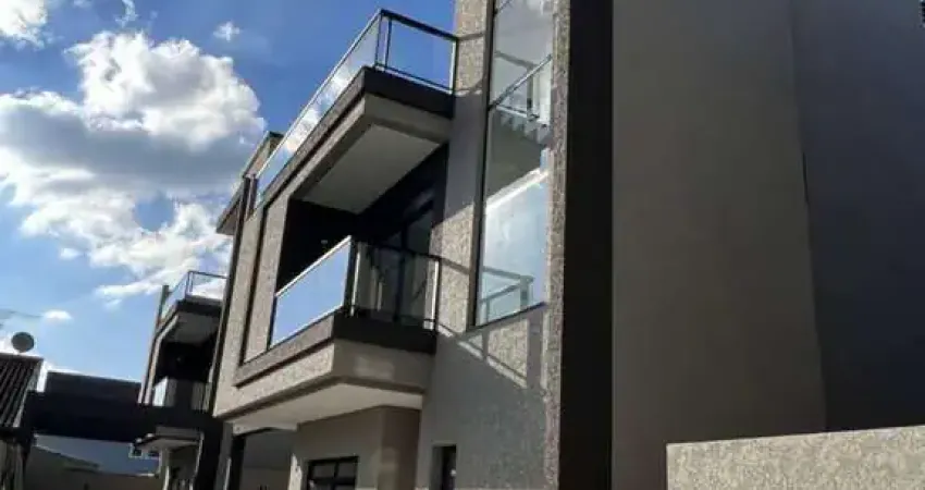 Sobrado com 3 quartos  à venda, 148.06 m2 por R$1070000.00  - Hauer - Curitiba/PR