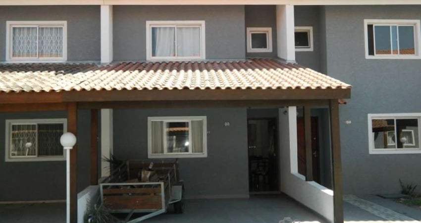 Sobrado com 3 quartos  à venda, 124.75 m2 por R$450000.00  - Uberaba - Curitiba/PR