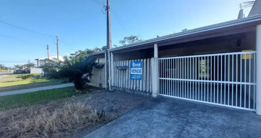 Casa geminada pronta para morar melhor localização de moradores de guaratuba.