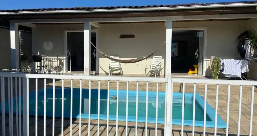 Casa à venda na Avenida das Araucarias, Cohapar, Guaratuba