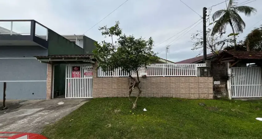 Casa com 3 quartos à venda na Rua Guaíra, 1234, Centro, Guaratuba