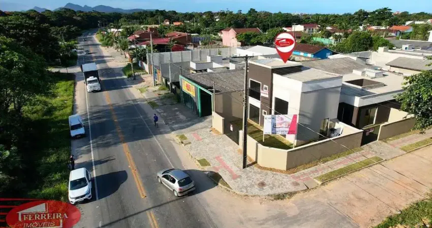 Casa à venda na Rua Cornélio Kloster esquina com Avenida Paraná, Nereidas, Guaratuba