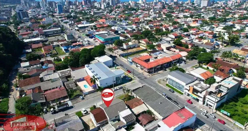 Casa com 3 quartos à venda na Rua Antônio Alves Corrêa, 46, Centro, Guaratuba