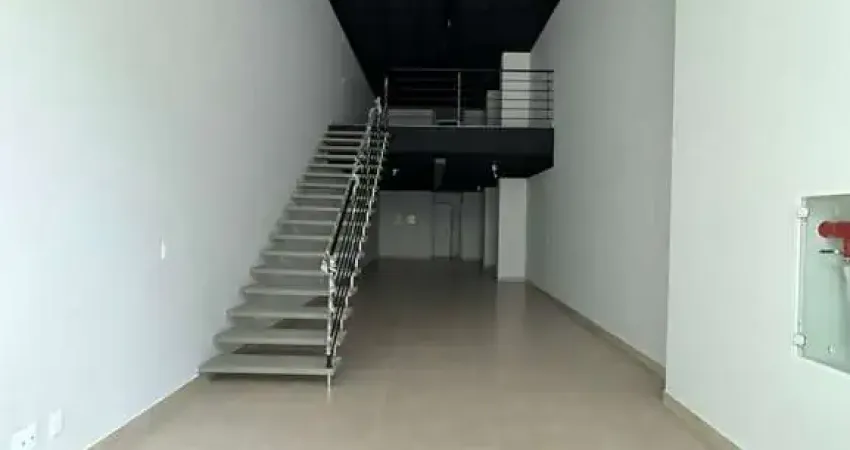 SALA COMERCIAL COM MEZANINO PARA LOCAÇÃO EM BALNEÁRIO CAMBORIÚ