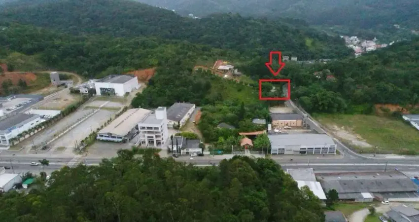 TERRENO À VENDA NA AVENIDA DAS ARAPONGAS EM BALNEÁRIO CAMBORIÚ