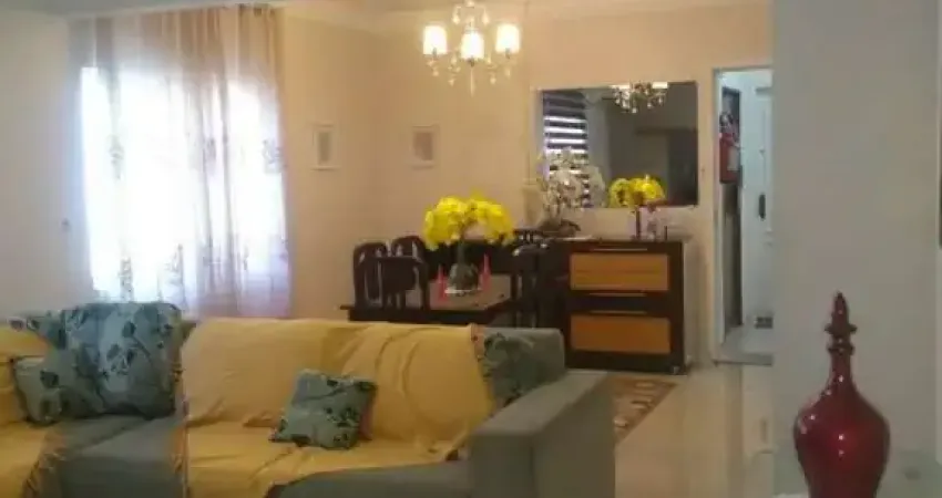 APARTAMENTO PARA REFORMAR COM 04 DORMITÓRIOS EM BALNEÁRIO CAMBORIÚ