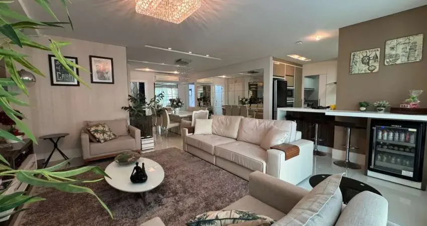 DE LA TORRE - APARTAMENTO MOBILIADO NA AVENIDA CENTRAL DE BALNEÁRIO CAMBORIÚ