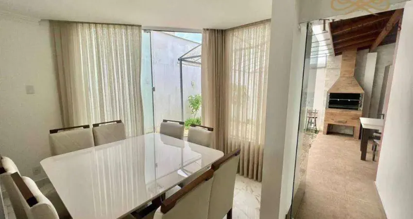 Casa com 3 dormitórios à venda, 200 m² por R$ 1.900.000,00 - Centro - Balneário Camboriú/SC