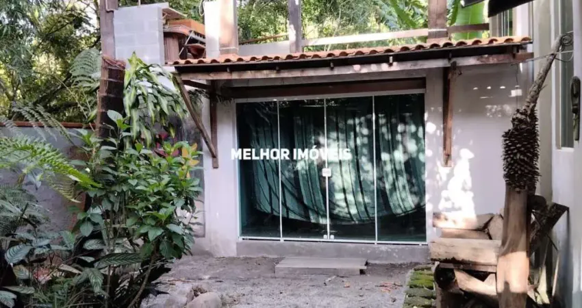 Casa Rústica à venda localizado na Praia do Estaleiro em Balneário Camboriú - SC