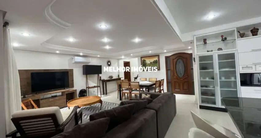 Ampla Cobertura com 263 m² no Centro de Balneário Camboriú
